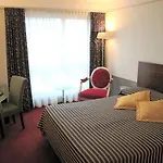 The New Midi 4* Geneva