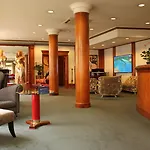 The New Midi Hotel 4*