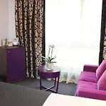 The New Midi 4* Geneva