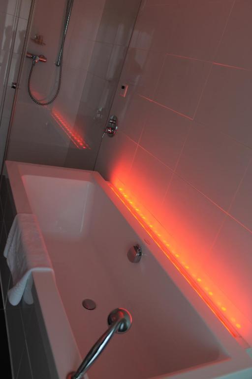 The New Midi Hotel Genève