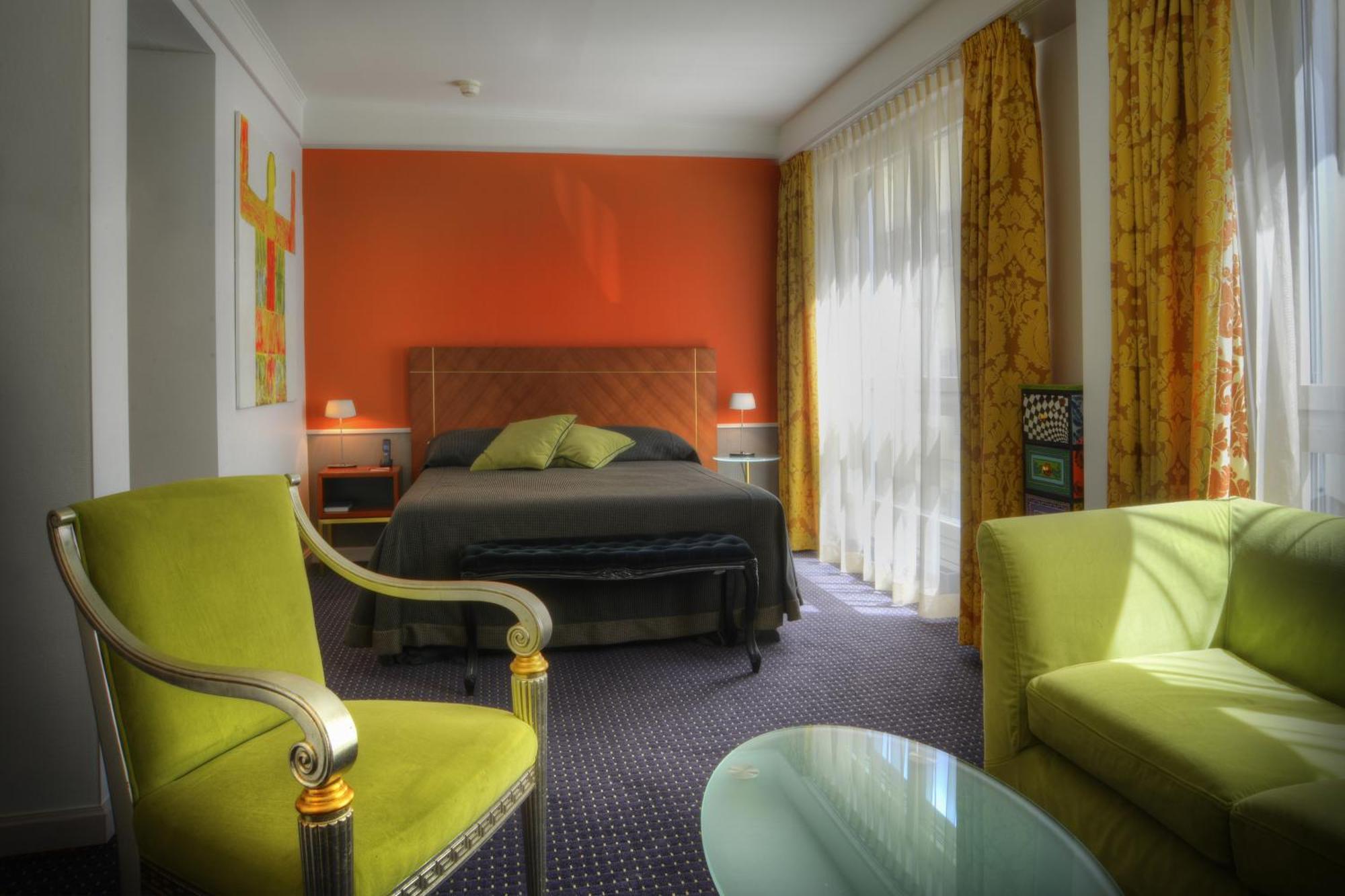 Hotel The New Midi 4*