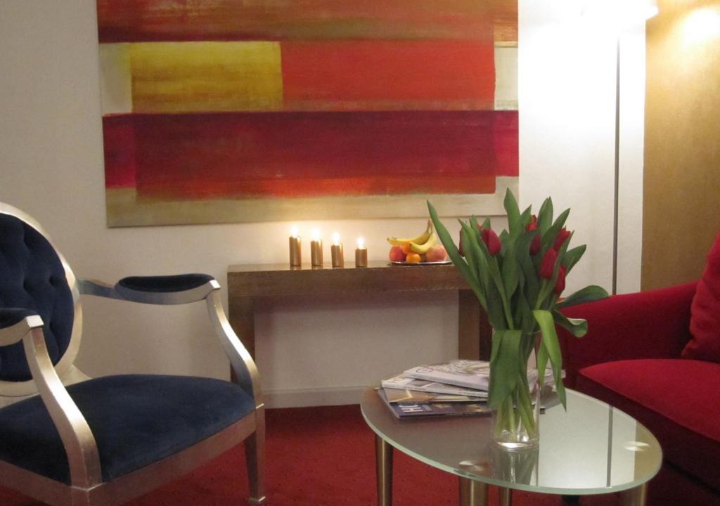 The New Midi Hotel 4*