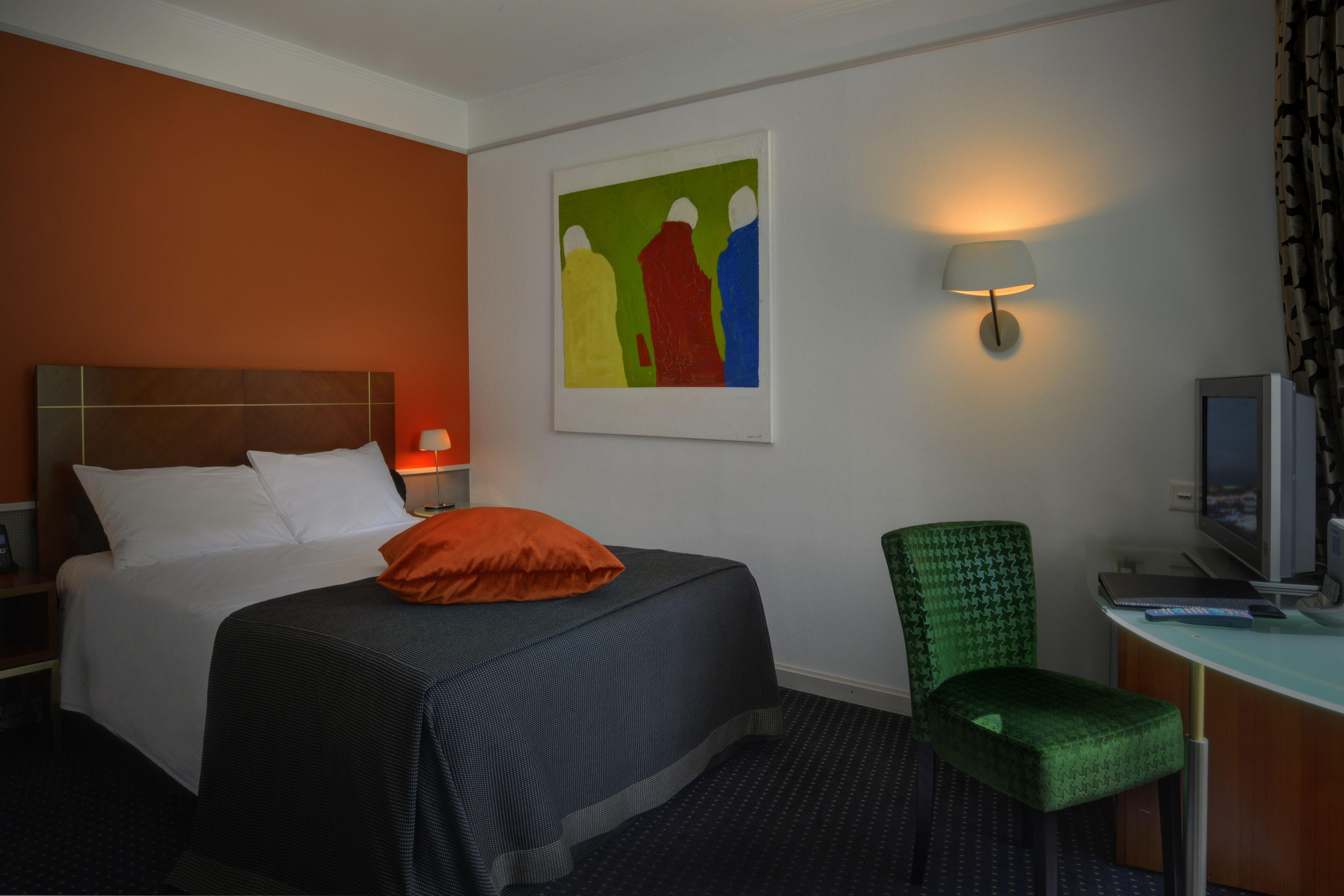 The New Midi Genève