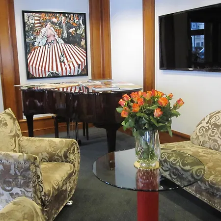 The New Midi 4* Geneva